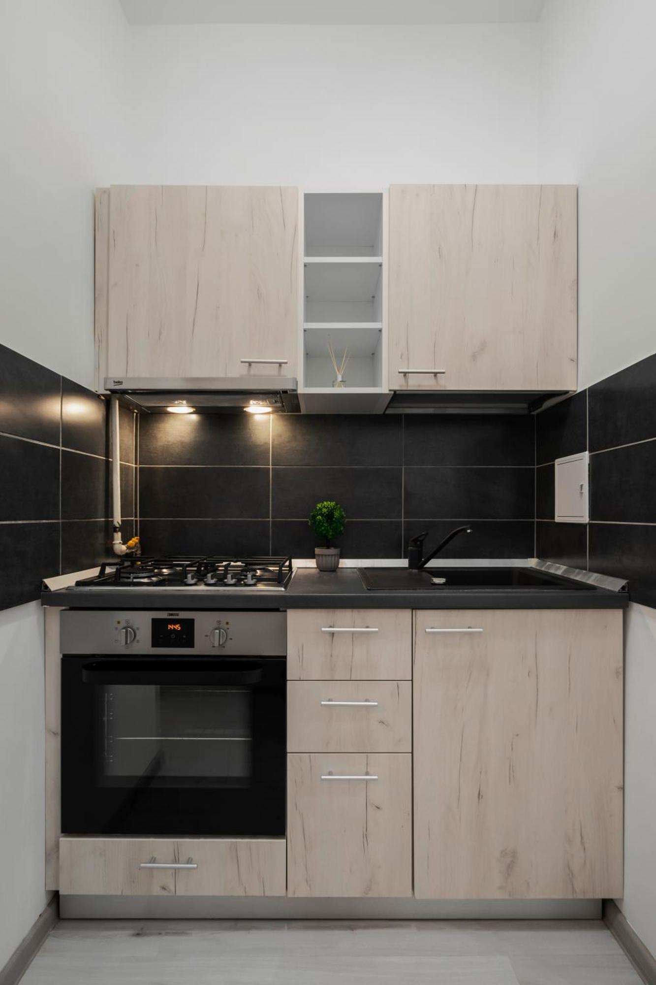 Scandinav 2bdr Piata Romana * Bucureşti