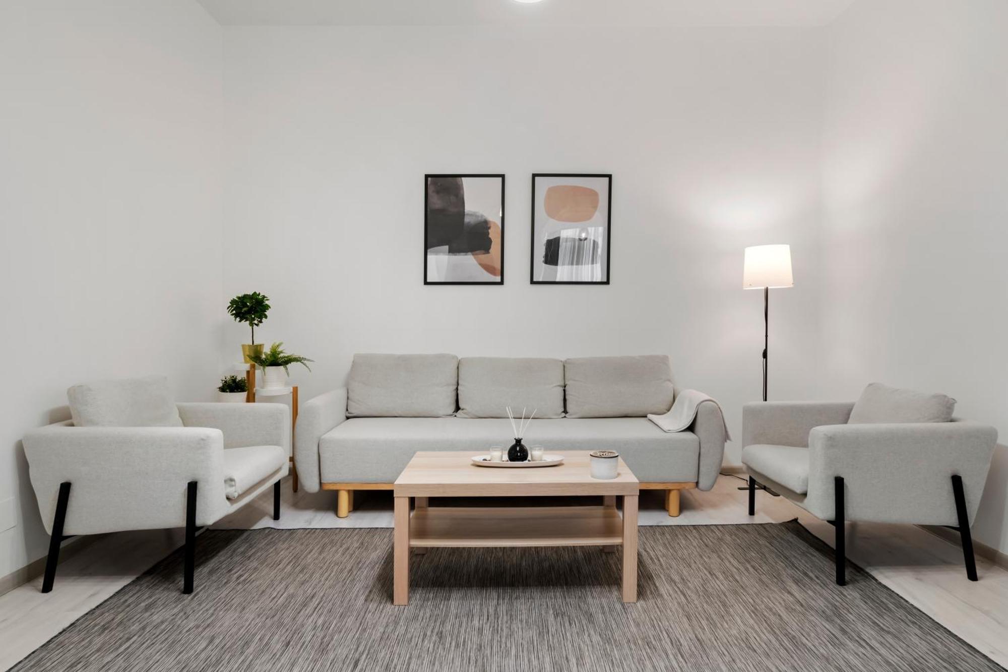 Scandinav 2bdr Piata Romana * Bucureşti